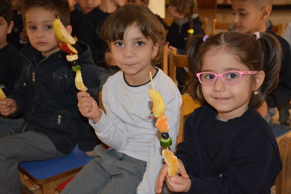 SORAN IS KG2 STUDENTS ENJOY GREEN APPLE ACTIVITY - Soran International ...